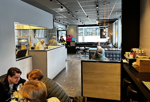 Photo of Döner and Pizza - Göran Elgfelts Gata 1, 183 39 Täby